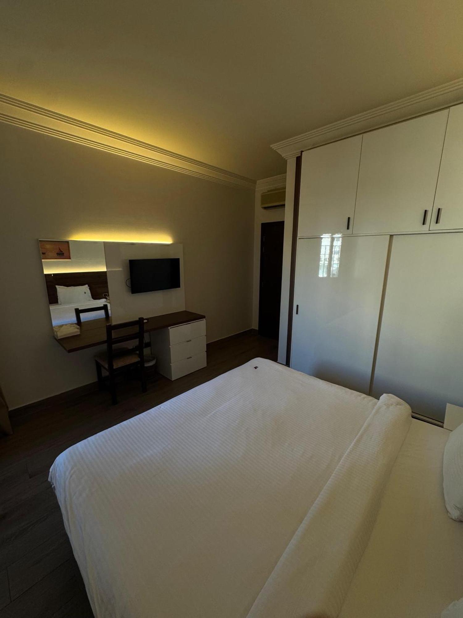 Ny Suites Бейрут Экстерьер фото